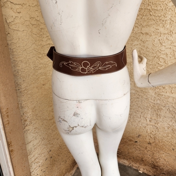 Vintage Gucci Leather BELT - Picture 7 of 14